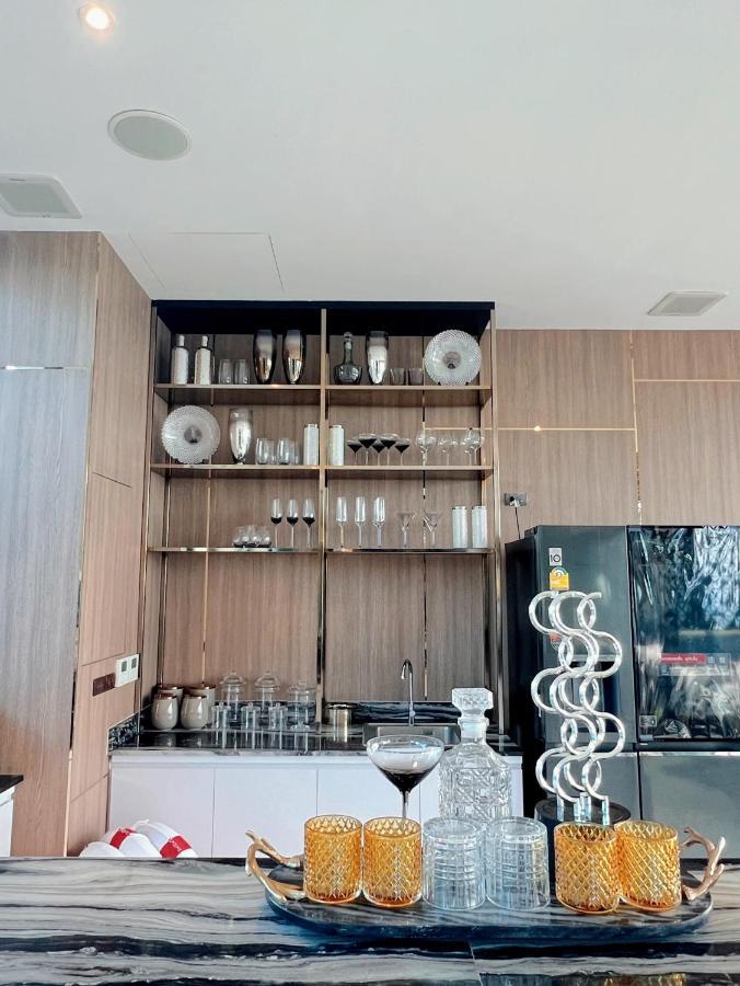 Luxury New Perfect Pool Gym Condo1 Br Chiang Mai Exteriör bild